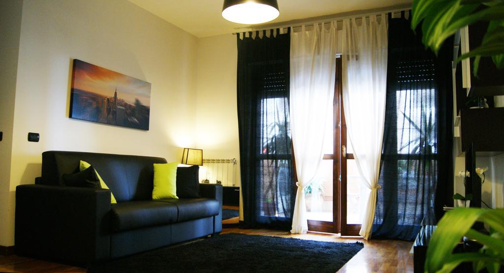 Sweet Roman Holiday Fiumicino Room photo