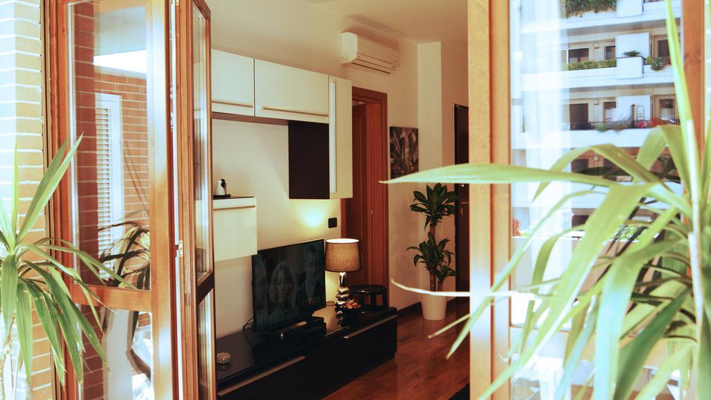 Sweet Roman Holiday Fiumicino Room photo